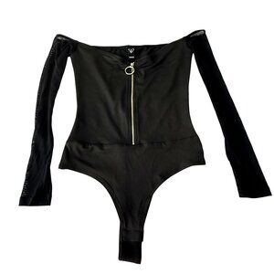 Windsor Black Long Sleeve Off-The-Shoulder Bodysuit With Front Zipper, S
